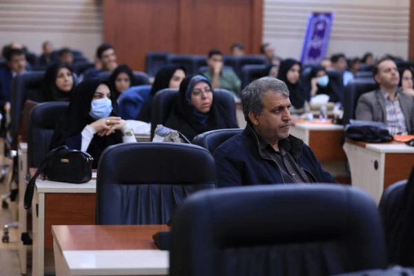 مقدمه هوشمند شدن دانشگاه یادگیرندگی است 13